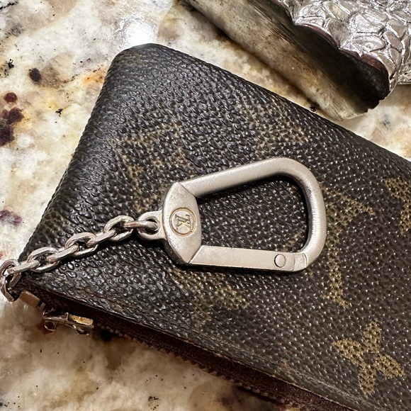 SOLD❤️Louis Vuitton Vintage Key pouch chain card holder - Picture 10 of 11